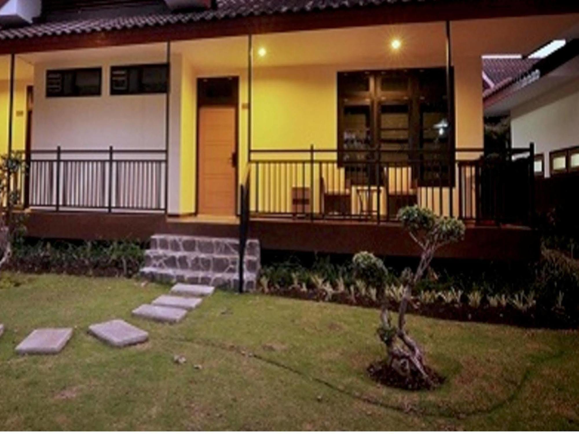 Kusuma Agrowisata Resort & Convention Malang Exterior photo